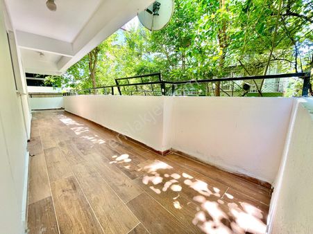 Berkay Demirel'den Altınkumda Denize 100m Bahçe Kullanımlı 2+1