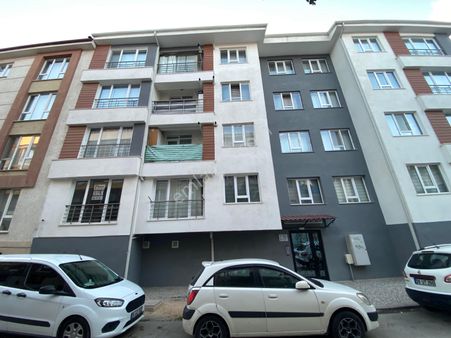 Pera'dan Fatih Mh. 2+1 Asansörlü Kiralık Geniş Temiz Daire