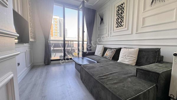 Çiğdem Emlak The İstanbul'da 3 Cepheli Satılık 3+1 Köşe Daire