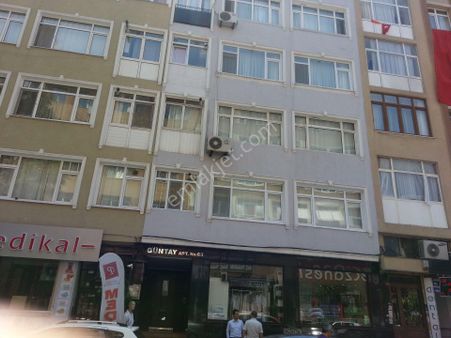 Hastanelere Yakın 3 Oda 1 Salon Kombili Kiracılı Krediye Uygun Daire