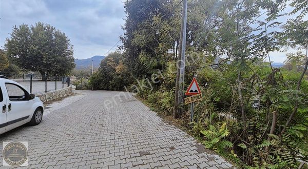 Çanakkale Merkeze 10dk Mesafede Kurşunlu Köyünde 785m2 Arsa