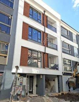 Recep Ümit Emlak'tan Şarhöyük Çarşı Merkezde Satılık Sıfır 1+1 Balkonlu Lux Apart Daire