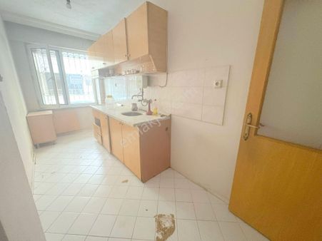 ▇cumhuriyet'te Merkezi Konum Ön Cephe Bahçe Kullanımlı 2+1 Daire