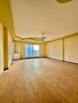 Harika Lokasyonda Bulunan 3+1 Geniş Oturumlu Havuzlu Site