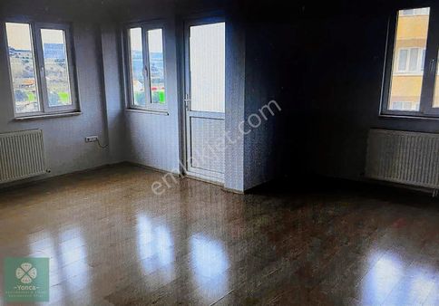 Yonca Gyo Dan Doğalgazlı 3+1 Satılık Ara Kat Daire