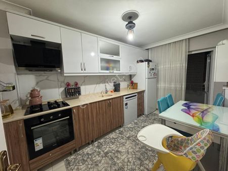 Ty Emlak'tan Cadde Üzerinde 3+1 Katta Satılık Kredi Limitsiz Daire!!!