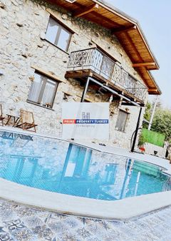 Üzümlü'de Satılık 3+1 Taş Villa