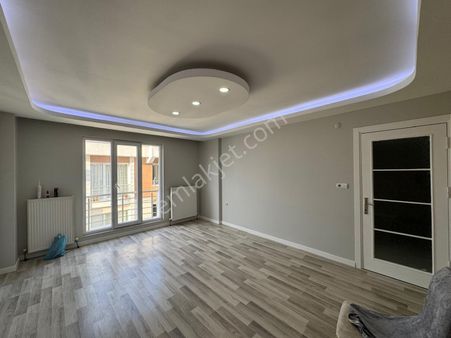 Çınarlı Mah. Tepe Değirmenlerinde 2+1 Şahane Lokasyonda 2+1 Dair