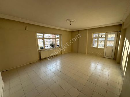 !!ezd Emlaktan Fiyatı Çok Uygun Satılık Dairee!!!