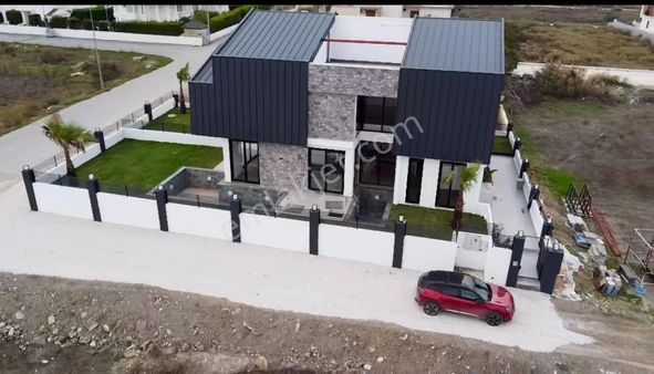 Serik Belek Te Satılık Müstakil Havuzlu 3+1 Tripleks Lüks Villa