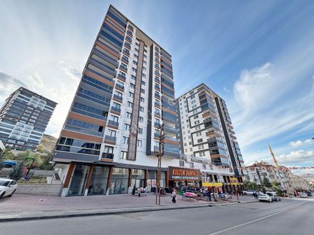 4+1 12.kat 2bloklu Site İçerisinde Cad Üzeri Kapalı Otoparklı