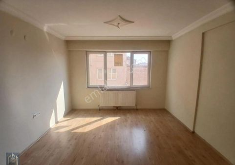 Gazi Yakup Satar Cad. Üzerinde Satılık Arakat 2+1 Daire