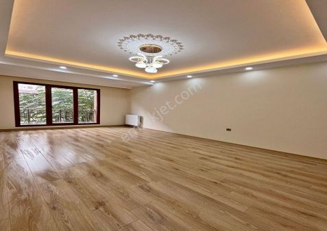 Gerçek Daire İskanlı Sıfır Ful Dekorlu Satılık 3+1 Metroya 5dk