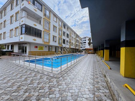 Kumbağ Mahallesinde 2+1 Havuzlu Site Vedenize Yürüme Mesafede Da