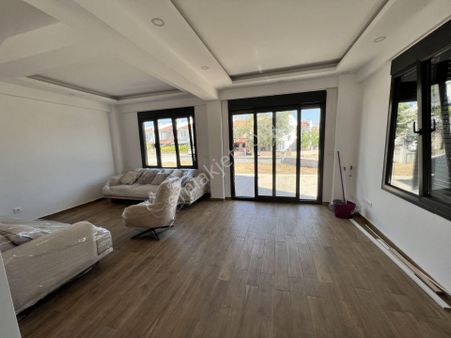 Ayvalık Sarımsaklı Da Satılık Villa.