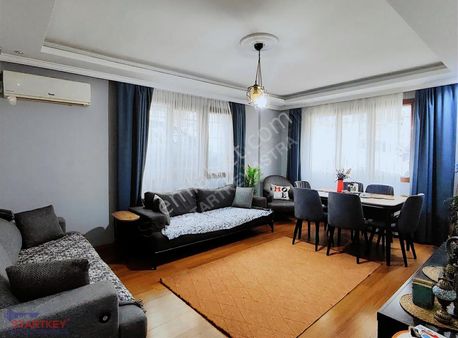 Çiğli Cadde Yakını Geniş 3+1 Kilerli Kapalı Mutfak Satılık Daire