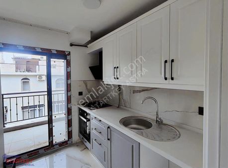 Karşıyaka Nergis 2+1 Kiralık Daire Kapalı Mutfak Kapalı Otopark
