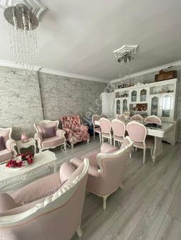 Lüks Cadde Üzerinde Satılık Daire