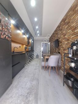 📍3+1 | 160 M² | 4-5 Yaşında Bina | Ara Kat Doğu-batı Cephe Asma Tavan Çift Balkon (d209)