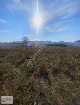 Çiftlikköy'de Deniz Manzaralı 389m2 Villa İmarlı Arsa