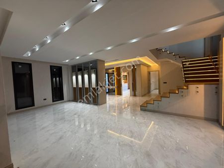 Denizli Merkezefendi Halaçlarda Satılık Lüks Villa 280 Metre Kullanım Alanı Fiyatı 18 Milyon Tl