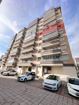 Mert Uçar'dan Satılık Filinta Sitesin De Ara Kat 3+1 Daire