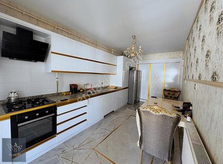 Diclekent Kayapınarda Bakımlı Hasarsız 150 M2 Yüksek Kat Daire