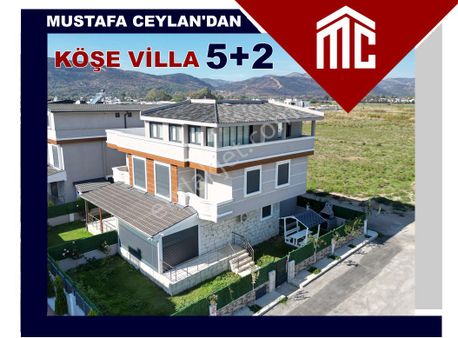 Seferihisar Doğanbeyde 5+2 Köşe Villa 175m2 Kapalı Garajlı Denize Yakın Konumda
