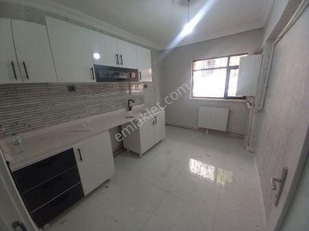 Sincan Akşemsettin Mahallesinde Yapılı 3+1 Bahçe Katı Daire