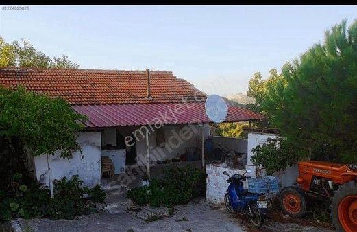 İzmir Kınık Arpaseki'de 480m2 Tapulu Müstakil Ev