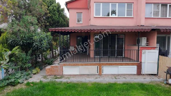 Medar Fantazya Sitesinde 5+1 Kiralık Tripleks Villa