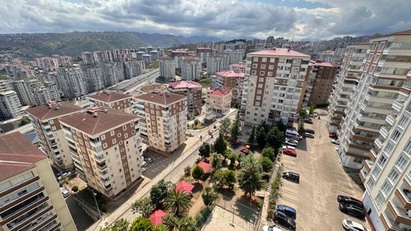 Çukurçayır'da Site İçerisinde Geniş Ferah Kiralık Daire