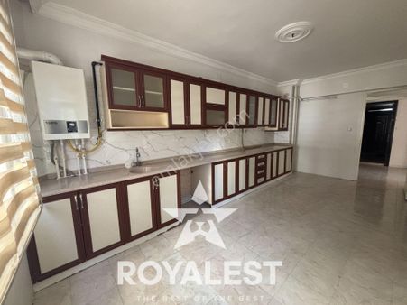 Royalestten Geniş Bakımlı Batıkentin Göbeğinde Kiralık Daire