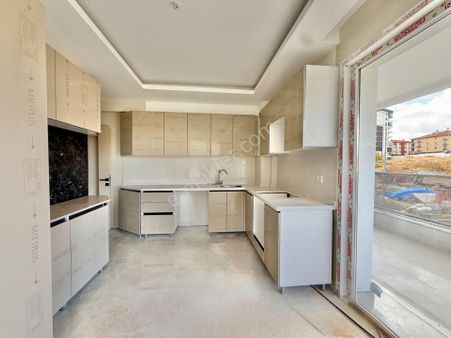 Çiftçioğullarından Fatih Mah. Bulvara Yakın Sıfır Ara Kat 3+1