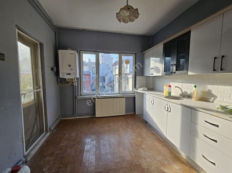 Sevgim'den Çarşı Merkez, Hacı Seyit Muhtarlığı Karşısı Kiralık 4+1 Daire