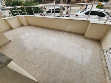 Didim Yeni Mahallede Masrafsız,emsallerine Göre Uygun Geniş Balkonlu Fırsat 2+1 Daire