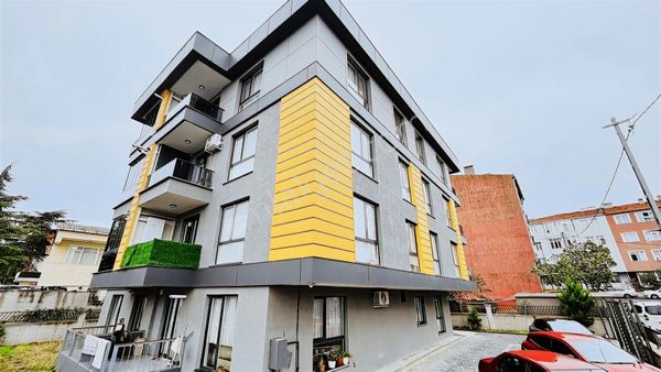 *silivri Cumhuriyet Mahallesi'nde Satılık 2+1 Ferah Yeni Daire*