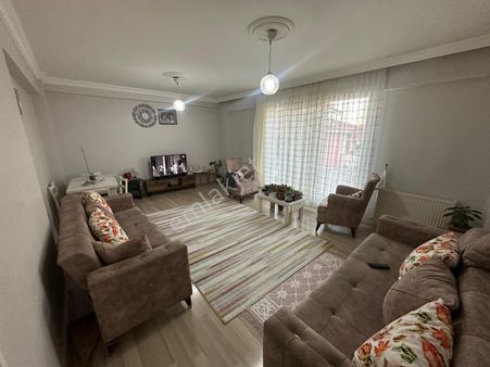 Bilgin Emlaktan Merkezde Geniş Uygun Fiyatlı 3+1 Satılık Daire