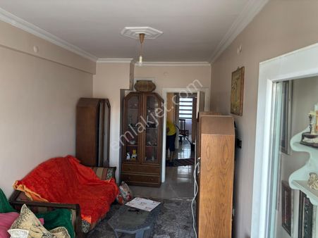 Çamlıca Mahallesinde Geniş Balkonlu 1+1 Satılık Daire