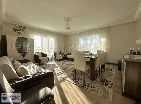 Re/max Central'dan Şeyh Şamil Mah.'de 3+1 Yapılı Satılık Daire