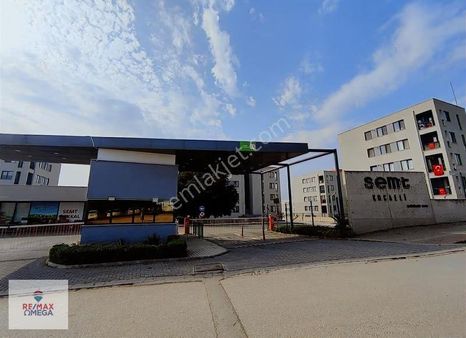 İzmit Semt Kocaeli Sitesinde Deniz Manzaralı 2+1 Kiralık Daire