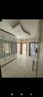 Arakat Doğalgazlı Asansörlü Genis Temiz Merkezi Konumda