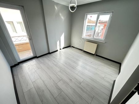 Sincan Akşemsettin Mah 3+1 Lüks Yapılı Ara Katta Geniş Daire