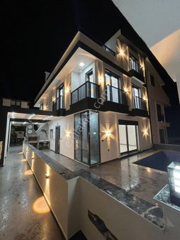 Didimde Havuzlu Ve Barbekülü 3+1 Açık Mutfaklı Teraslı İkiz Birleşik Villalarımız Satıştadır