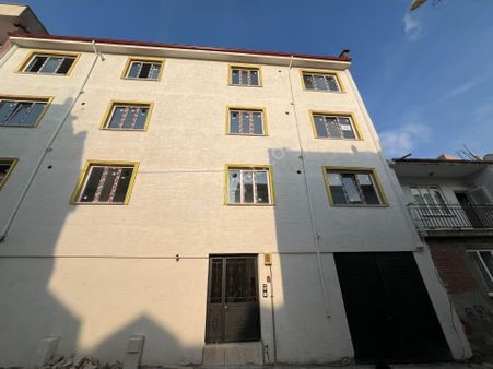 Roma' Dan Cumhuriyet Mahallesi' Nde Satılık Daire