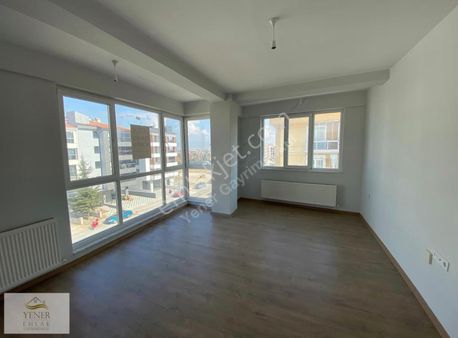 Çamlıca Mah. Gündüz Ökçün Caddesinde Satılık 3+1 Daire