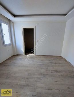 Kardeş Emlaktan *doğalgazlı*4+1*kiralık Daire**