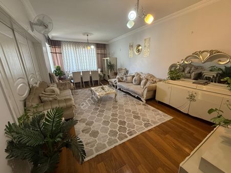 İkiev Gayrimenkul'den Bahçelievler'de Hasarsız İskanlı 3+1 Satılık Daire