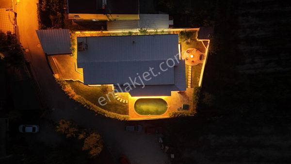 Vizyon Gayrimenkul'den Manisa Güzelköy'de Satılık Villa