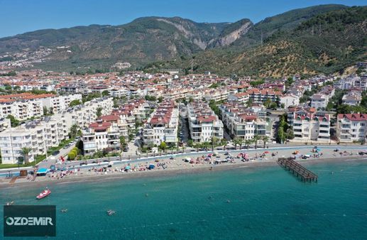 Altınoluk / Yağcılar Mevkiinde Deniz Manzaralı Ara Kat 2+1 Daire